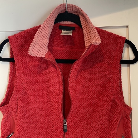 Patagonia Red Zip-up Vest - Picture 5 of 7